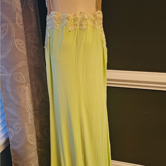 Bright Lime Green Gown trimmed in Lace in middlee with opening and sheer back. - Picture 5 of 5